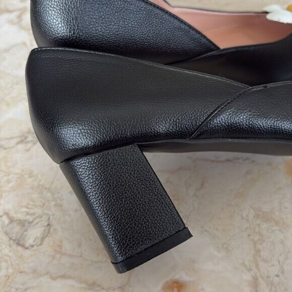 Unique Vintage Black Daisy Pumps - Picture 7 of 10